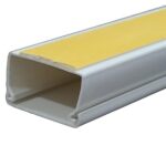 Sert Plastik 40X16 Kablo Kanalı Kendinden Yapışkanlı 2 Mt. - Görsel 1